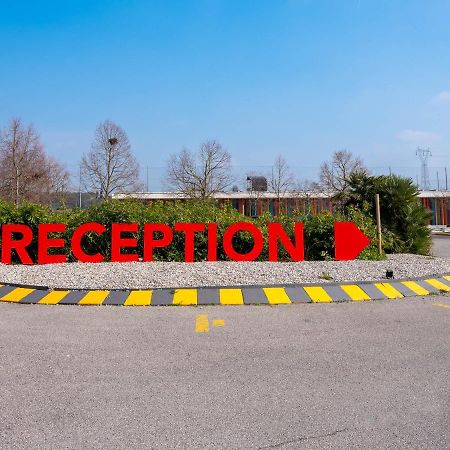 Golf Residenza Aparthotel Πεσκιέρα ντελ Γκάρντα Εξωτερικό φωτογραφία