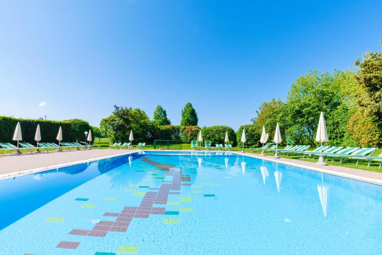 Golf Residenza Aparthotel Πεσκιέρα ντελ Γκάρντα Εξωτερικό φωτογραφία