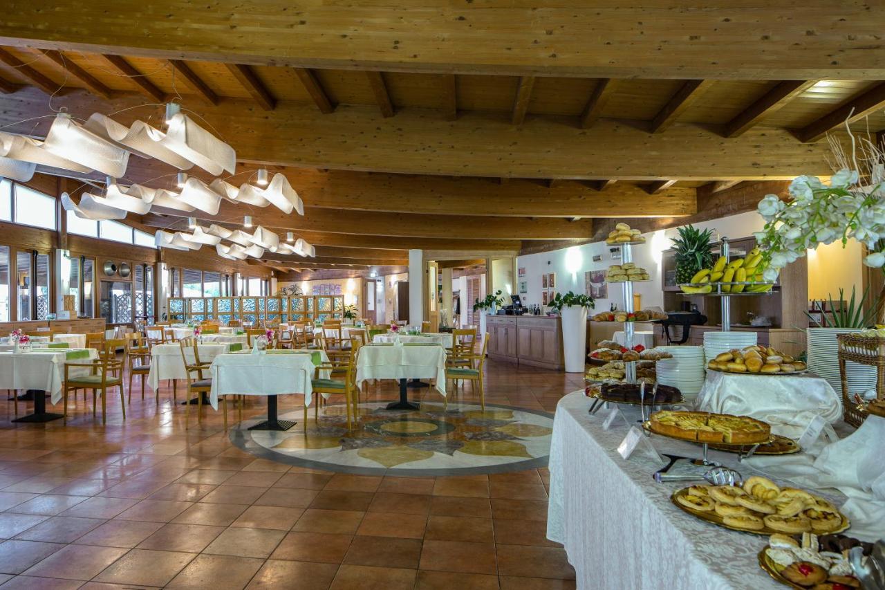 Golf Residenza Aparthotel Πεσκιέρα ντελ Γκάρντα Εξωτερικό φωτογραφία